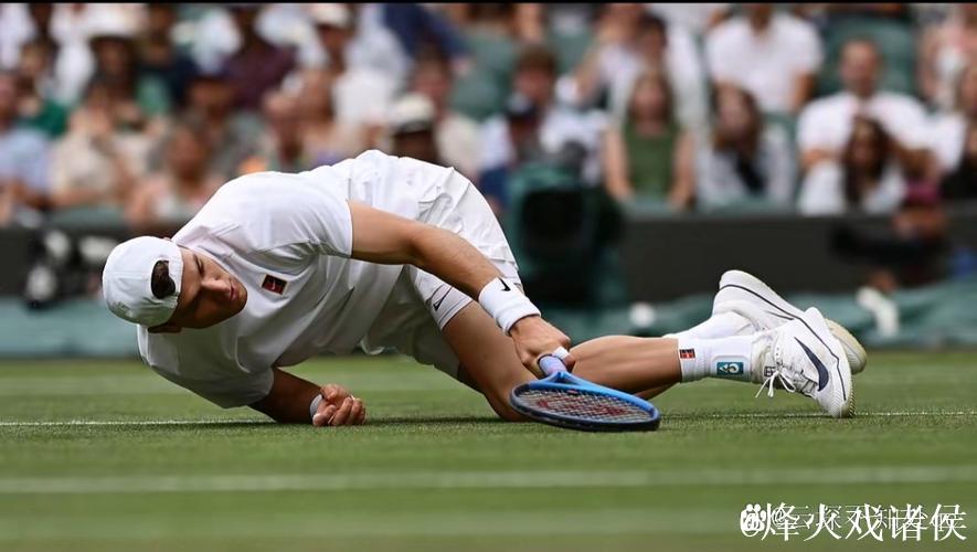 埃贝尔打趣：我看球时很安静而穆勒话很多，我不