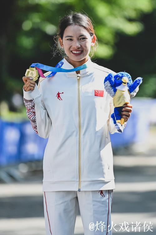 大运会亮点:体操羽毛球完美收官 马秀针勇夺女子半马金牌 大运会亮点:体操羽毛球完美收官 马秀针勇夺女子半马金牌